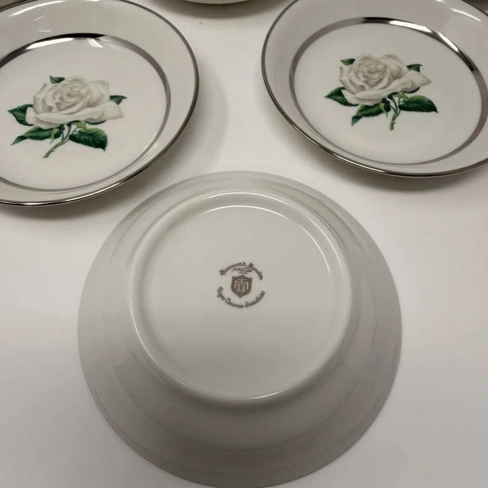 🇺🇸 Governor's Mansion Vogue Ceramic Industries Rose Plates 5.4